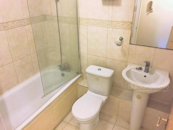 Lampton Road, Hounslow, TW3 photo 5