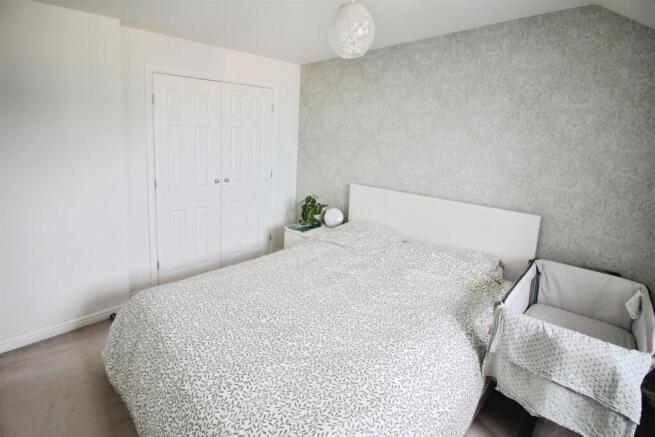 4 bed Town House for sale Image 7
