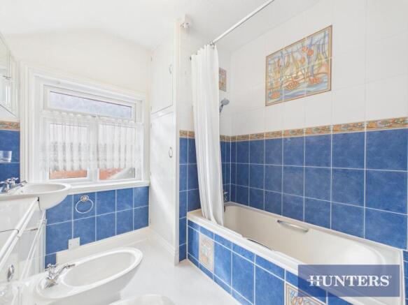 3 bed House for sale Image 10