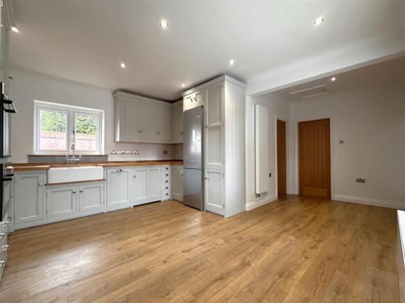 Superb Handmade Kitchen 852