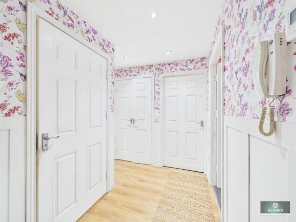 Hallway.jpg