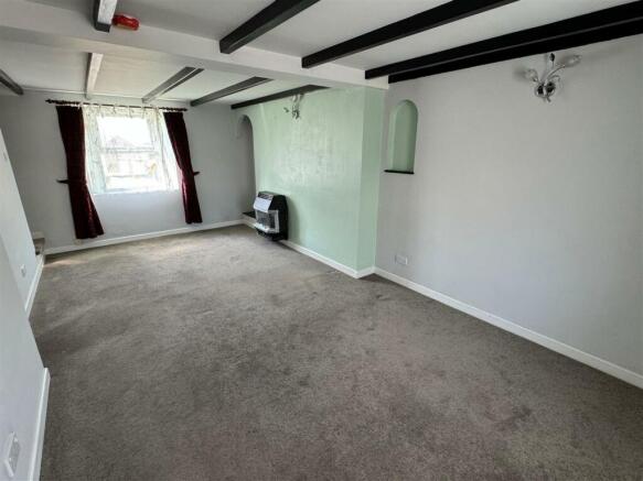 Corner Cottage Lounge