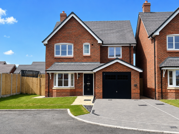 4-bed detached on Wrottesley Park Road, 
Perton, 
Wolverhampton, 
WV6 7TS, £446,500