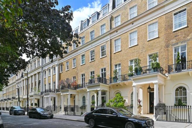 3-114-Eaton-Square (26).JPG