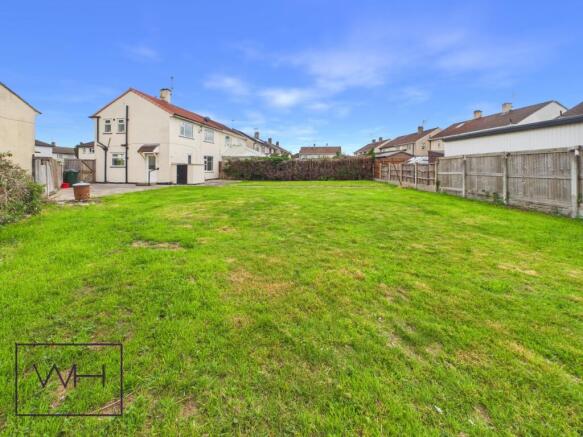 3 bed Semi-Detached for sale Image 11