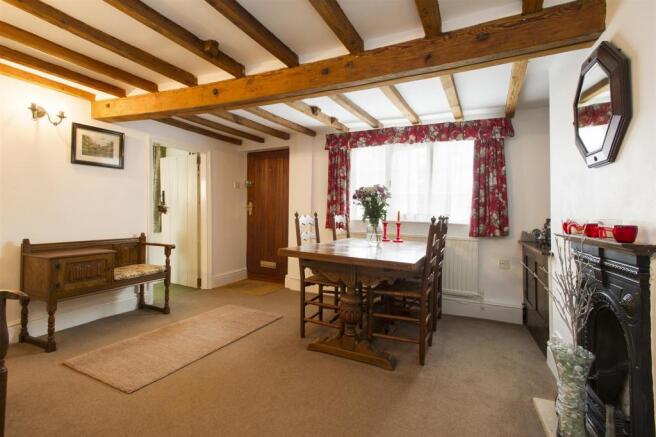 Entrance Hall/Dining