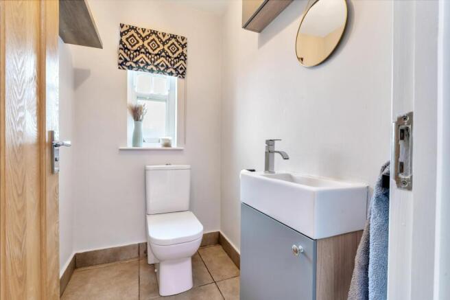 Cloakroom / WC