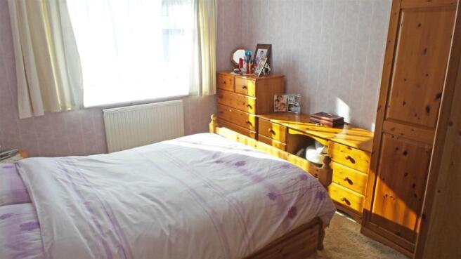 bed1.jpg