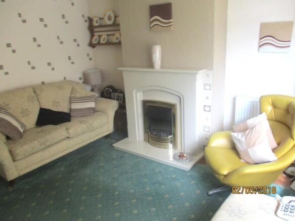 Sitting/dining room