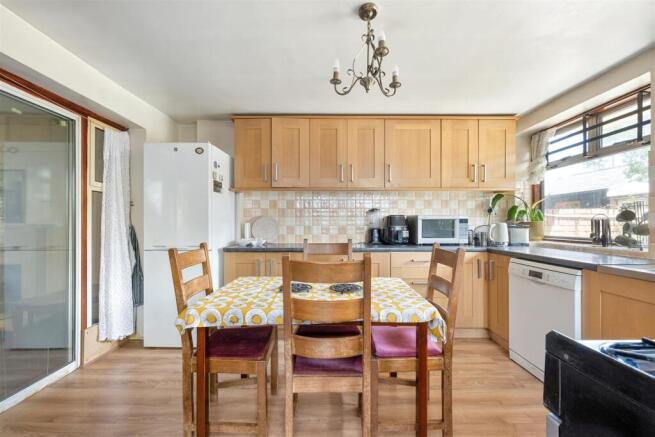 Mildenhall Road, E5