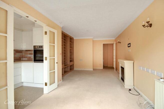 Lounge/Dining Area