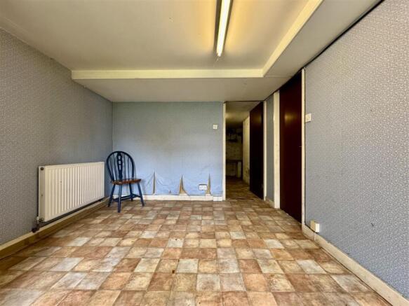 3 bed Terraced for sale Image 11