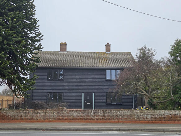 2 Bedroom Executive Apartment for Rent- Felixstow