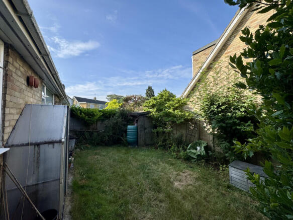 3 bed Semi-Detached for sale Image 10