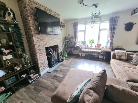Lounge/Kitchen