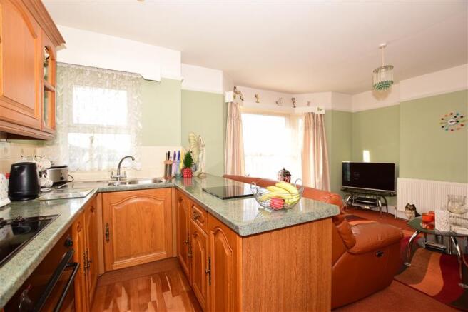 Kitchen/ Living Room