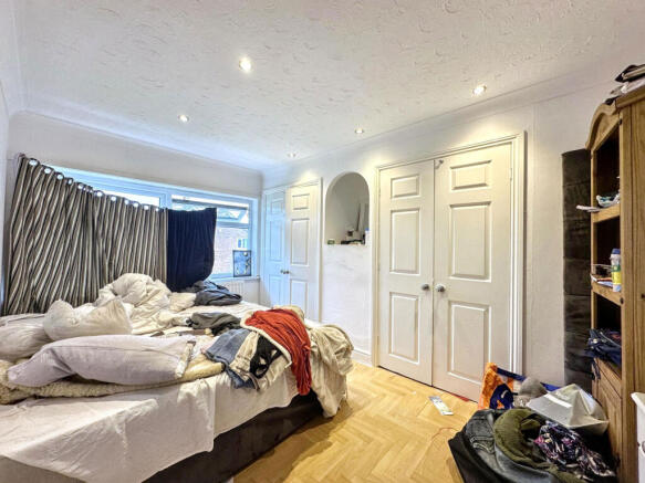 3 bed Terraced for sale Image 5
