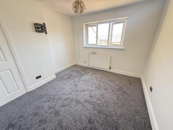 2 bed Town House for sale Image 4