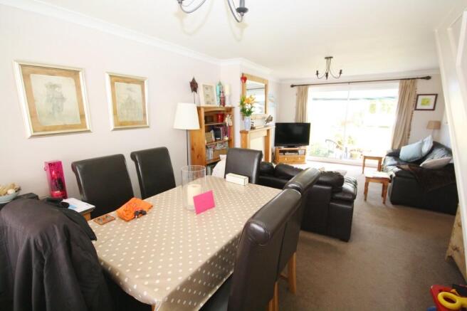 Sitting/ Dining Room