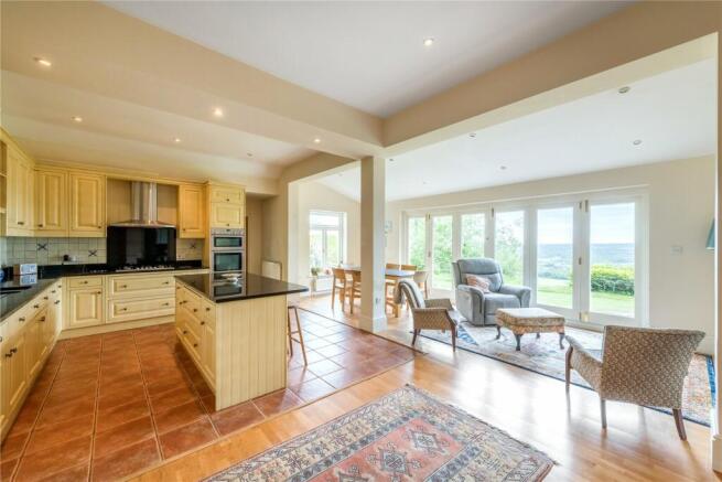 Kitchen/Breakfast Rm