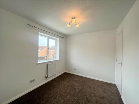 4 bed Town House to rent Image 9