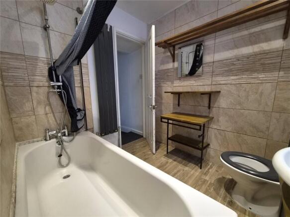 3 bed Terraced for sale Image 7