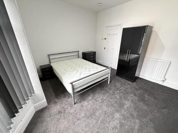3 bed Terraced to rent Image 4