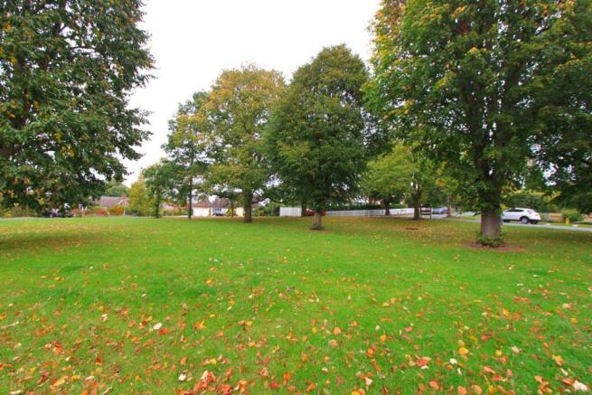 South Weald Road, Homesteads Private Estate photo 4
