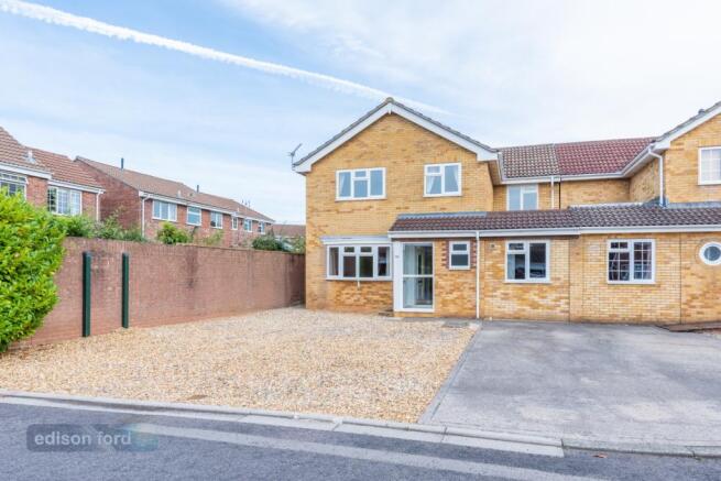 30 Cornwall Crescent (21)