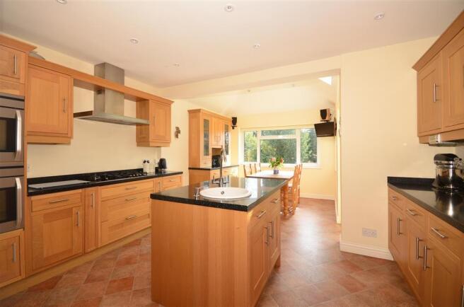 Kitchen/Breakfast Room