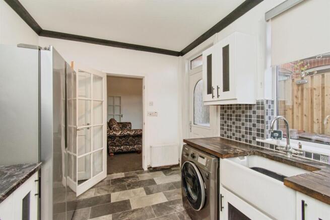 3 bed Terraced for sale Image 8