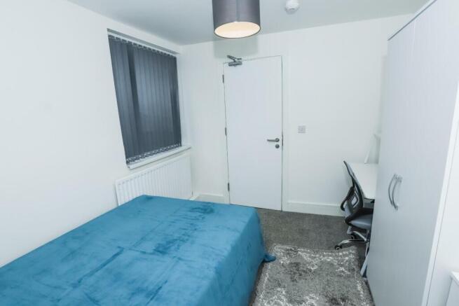 5 bed Private Halls to rent Image 11