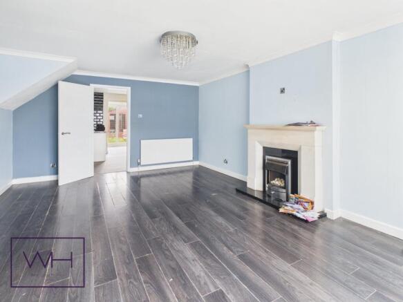 4 bed Detached for sale Image 7