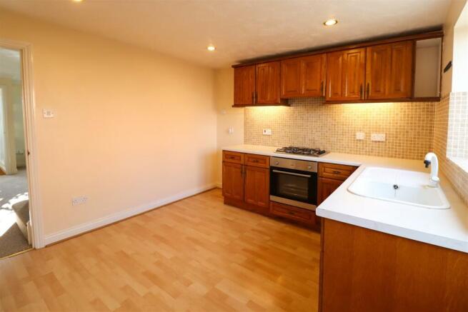 Kitchen 2.jpg