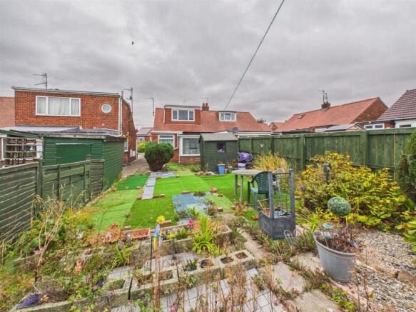 2 bed Semi-Detached Bungalow for sale Image 10