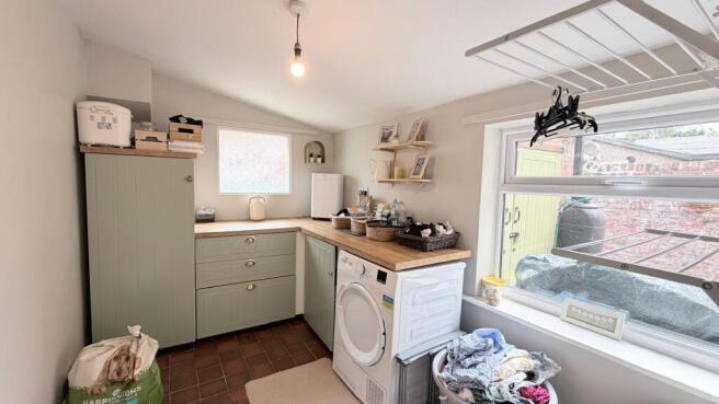 4 bed Terraced for sale Image 10