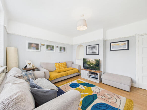 CAM01354G0-PR0597-STILL008