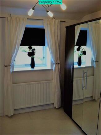 Side room/dressing r