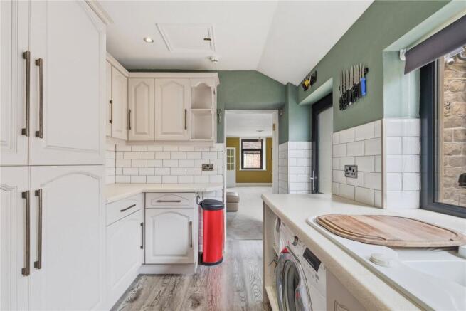 2 bed Terraced for sale Image 9