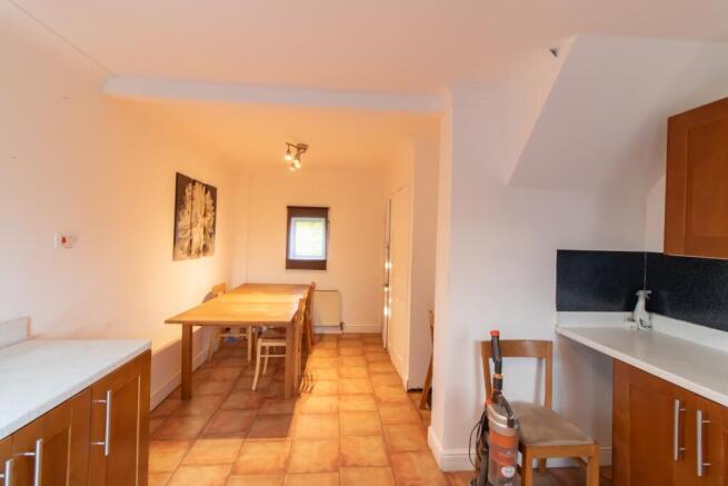 3 bed Semi-Detached for sale Image 4