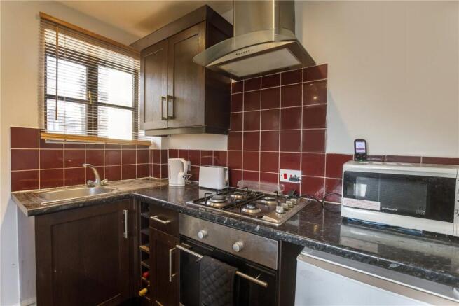 1 bed Semi-Detached to rent Image 5