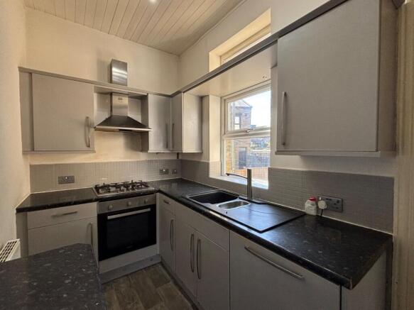 3 bed Terraced for sale Image 5