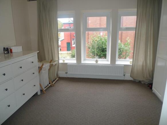 BEDROOM 2