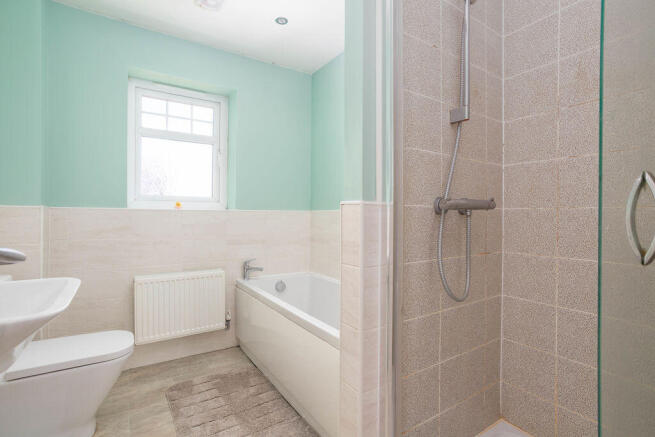 4 bed Detached for sale Image 12