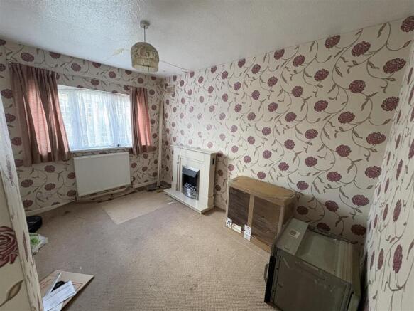 4 bed Semi-Detached for sale Image 6