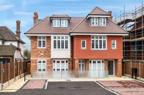 Flat 5, 47 Holmoaks House, Bromley Road, Beckenham BR3 5PA