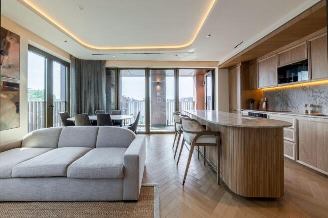 Kitchen / Reception