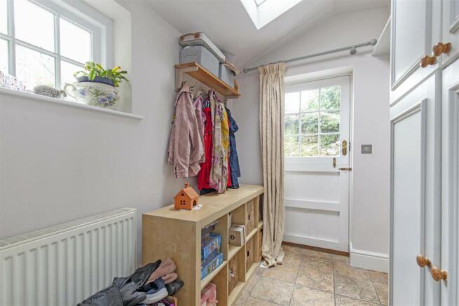 Hallway-1.jpg