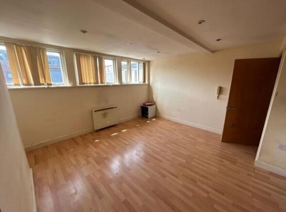 Lounge  - Kitchen 2 T202511061506.jpeg