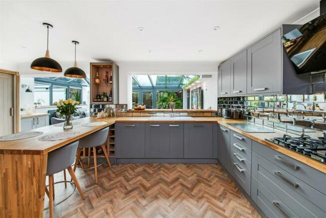 KITCHEN4.jpg